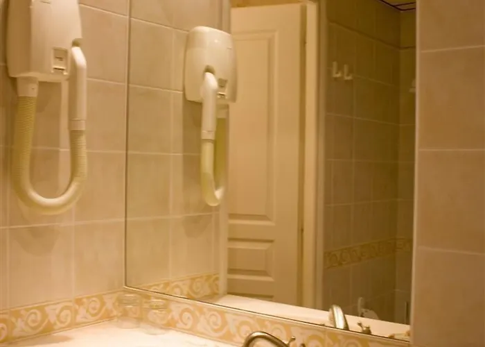 Des 4 Soeurs Hotell 3*